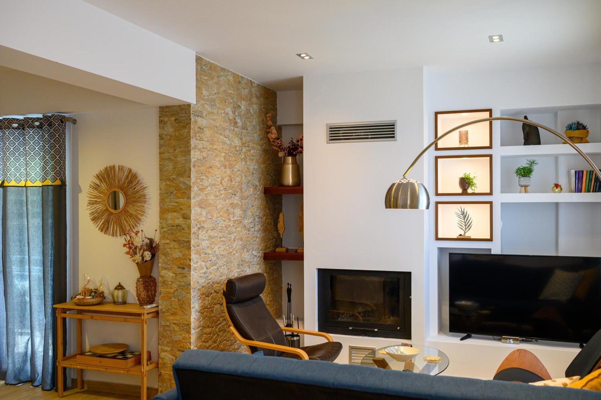 Chic Apartment In Nature, 5-Min Walk To The Beach カラマタ エクステリア 写真