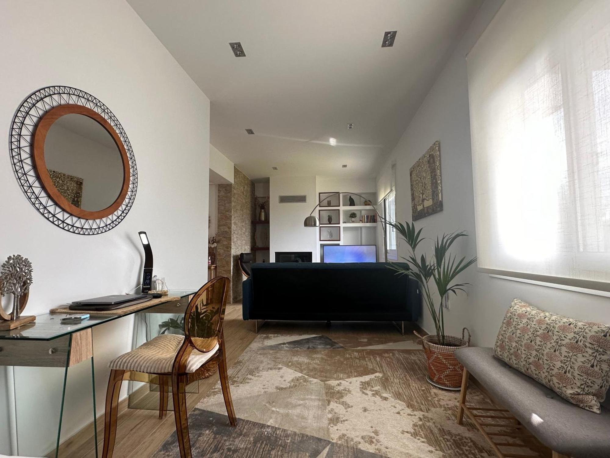 Chic Apartment In Nature, 5-Min Walk To The Beach カラマタ エクステリア 写真